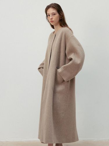 Collarless Handmade Coat_Beige - RRACE - Modalova