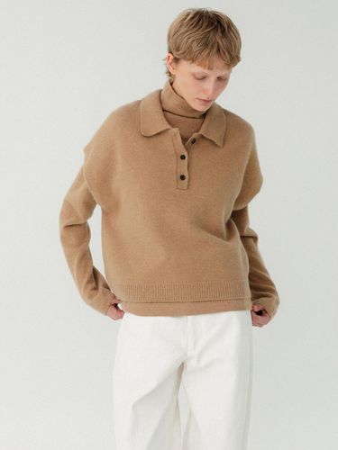 Drop Shoulder Collared Pull Over_Beige - RRACE - Modalova