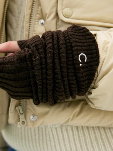 Knit Hand Warmer (Brown) - CLOVE - Modalova