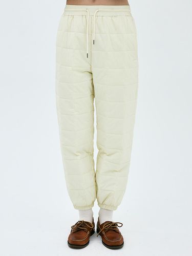 FW clove] Quilted Pants (Ivory) - CLOVE - Modalova