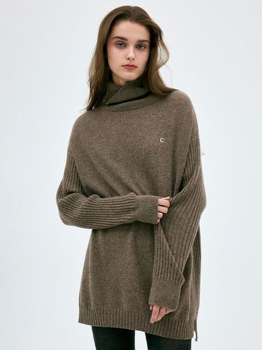 FW ] Highneck Sweater (Brown) - CLOVE - Modalova