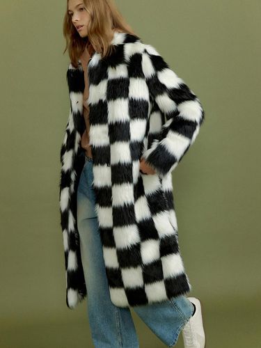 PENNY checkered long coat [black + white] - molliolli - Modalova