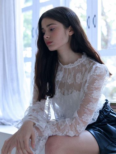 Scallop lace see through blouse - FABRIC SEOUL - Modalova