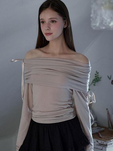 Ribbon Off Shoulder Long Sleeve [Beige] - Rosefrantz - Modalova