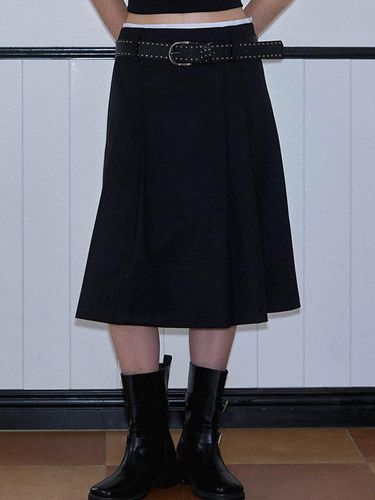 Low Middle Pleats Skirt [Black] - Rosefrantz - Modalova