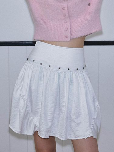 Studded Silky Mini Skirt [White] - Rosefrantz - Modalova