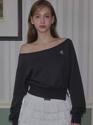 Side Slit Off shoulder Sweatshirt [Charcoal] - Rosefrantz - Modalova