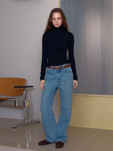 Useful turtleneck tee - black - BRENDABRENDEN SEOUL - Modalova