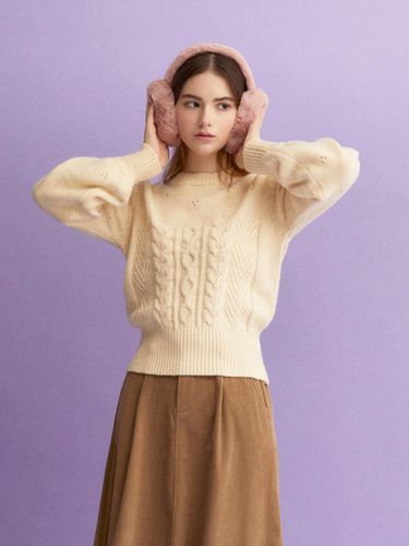 Cable Pullover Knit (IVORY) - koolkitten - Modalova