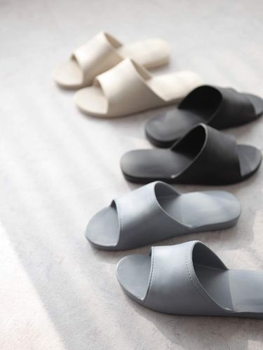 Modern slippers - DECOVIEW - Modalova