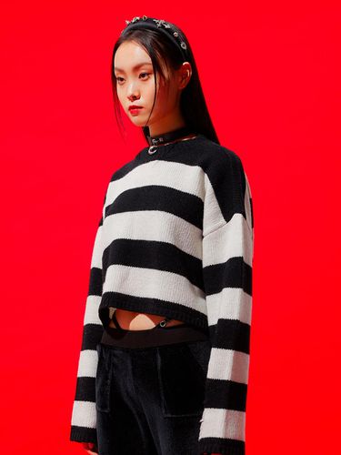 Lambs Wool Crop Stripe Knit - WHITE - CLUT STUDIO - Modalova