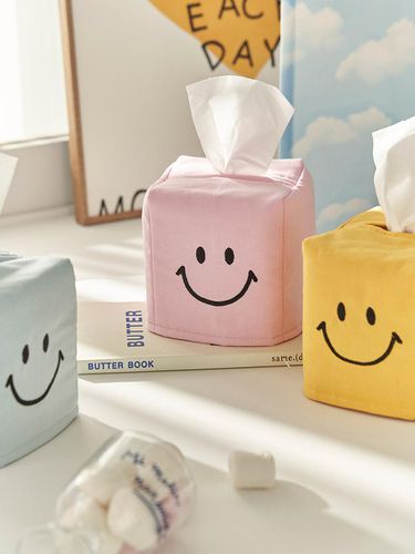 Smile Embroidery Mini Tissue Case - DECOVIEW - Modalova