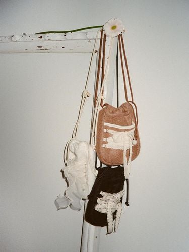 Mini sneaker ribbon bag_3 colors (dumble) - ovuni - Modalova