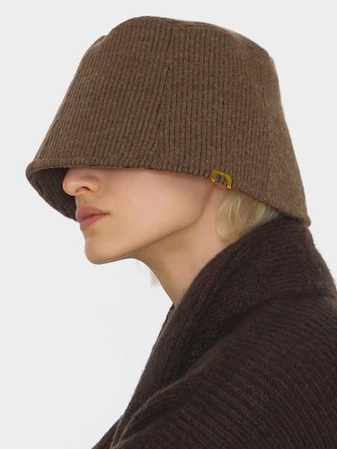 STAND BUCKET / STRIPE KNIT / M - UNDERCONTROL STUDIO - Modalova