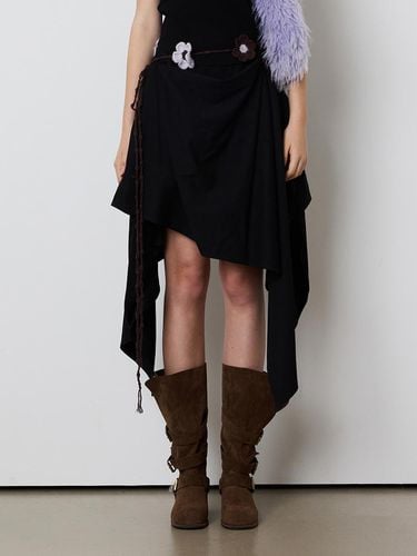 ASYMMETRIC DRAPED SKIRT - BLACK - MEENDERI - Modalova