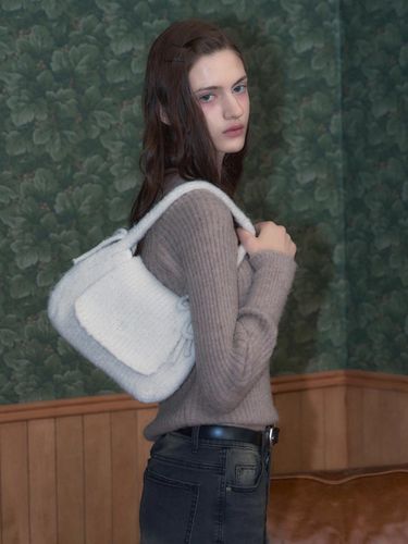 Ribbon soft wool knit shoulder bag [3COLOR] - leathery - Modalova