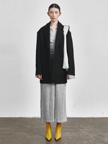 EVERYDAY MINI COAT (BLACK) - EcommaE - Modalova