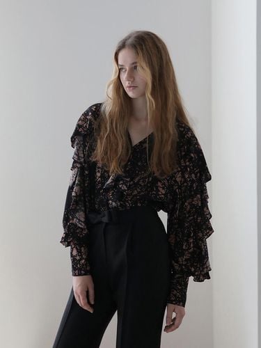 V Neck Ruffle Silk Blouse_Black - CAHIERS - Modalova