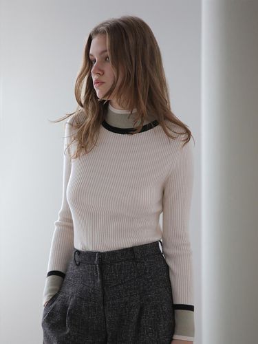 CAHISIENNE]Color block half-turtleneck knitwear - CAHIERS - Modalova