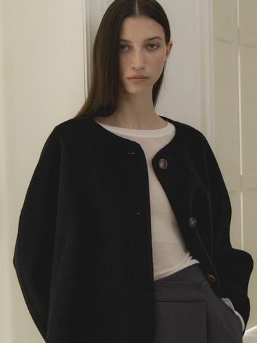 Wool Handmade Slit Round Short Jacket [Black] - L’oiE - Modalova