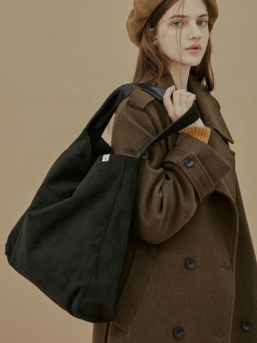 Suede Spacious Lightweight Shoulder Bag - TWEE - Modalova