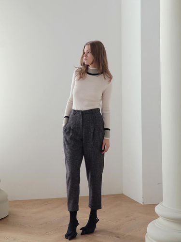 So close] High-waist wool baggy pants - CAHIERS - Modalova