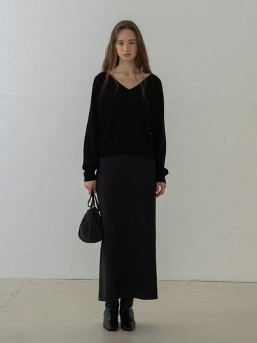 Long satin skirt / 2color - BOL - Modalova