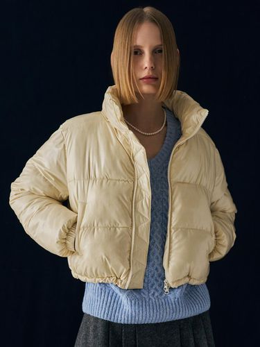 Glossy Pearl High Neck Short Puffer Jacket [Buttery Yellow] (WBD4L07509) - GENERAL IDEA - Modalova