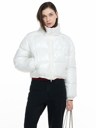 Glossy Pearl Short Puffer Jacket [Beige] (WBD4L07509) - GENERAL IDEA - Modalova