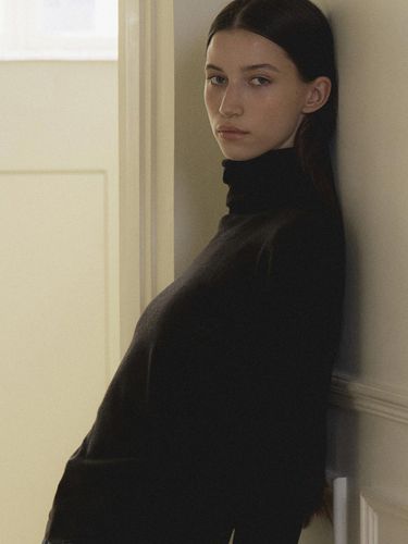 Soft wool See-Through Turtleneck Knitwear Black L1 - L’oiE - Modalova