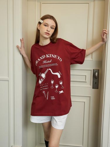 Grand Hotel Restaurant T Shirt_Burgundy - KINETO - Modalova