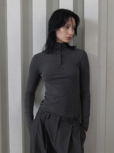 Ribbed Turtleneck with Neckline Buttons - 320SHOWROOM - Modalova