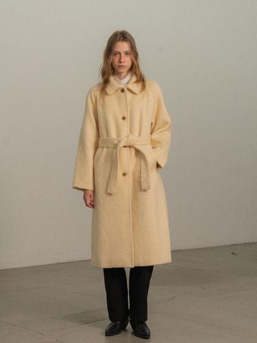 Alpaca Handmade Long Coat [Cream Yellow] - MORCEAU PAR MORCEAU - Modalova