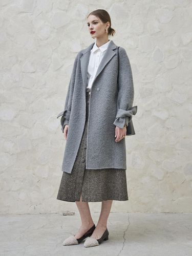 HANDMADE RIBBON SLEEVED SINGLE COAT_SKY BLUE - Maison de Ines - Modalova