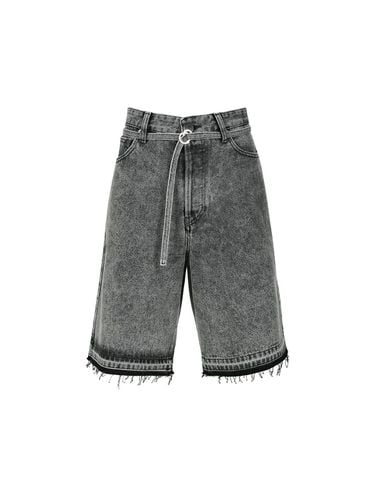 RAW HEM DENIM SHORTS (GREY) - YCH - Modalova