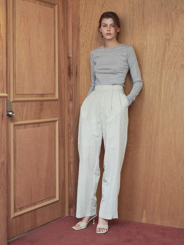 Crispy two tuck slacks / Beige - Ihr - Modalova