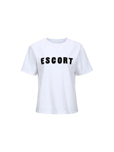 ESCORT PRINT T SHIRT (WHITE) - YCH - Modalova