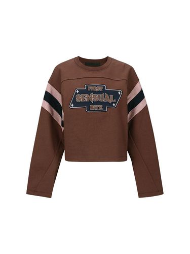 SENSUAL PRINT CROPPED SWEATSHIRT (BROWN) - YCH - Modalova