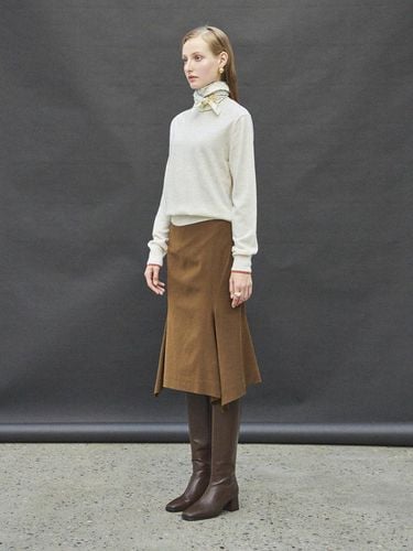 ASYMMETRICAL FLARED SKIRT_CAMEL - Maison de Ines - Modalova