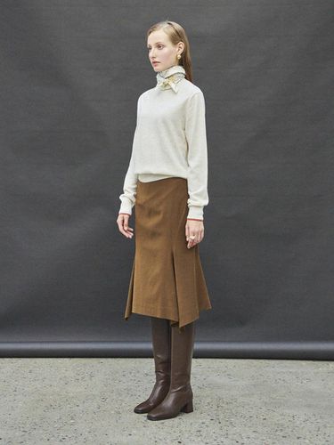 UNBALANCE FLARED SKIRT_CAMEL - Maison de Ines - Modalova