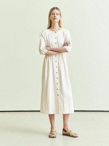 WAIST & SLEEVE PINTUCK DRESS - Maison de Ines - Modalova