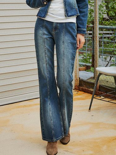 LUEUR] Section Low-Waist Bootcut Denim Pants PQ3D - PLASTIC ISLAND - Modalova