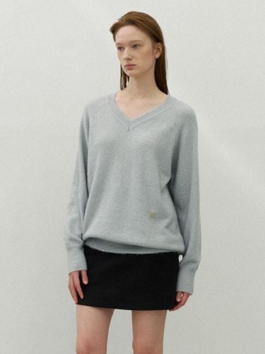 Essential Hairy Overfit V-neck Knit (T-6975) - Atelier Nain - Modalova