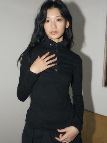 Snap ribbed turtleneck top [black] - HELENE PARIS - Modalova