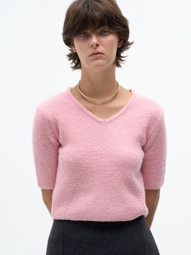 Cropped V-neck Wool Blend Knit [Light Pink] - MAGJAY - Modalova