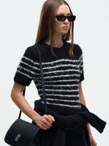 Fluffy Stripe Lightweight Short Sleeve Knit [Black] - MAGJAY - Modalova