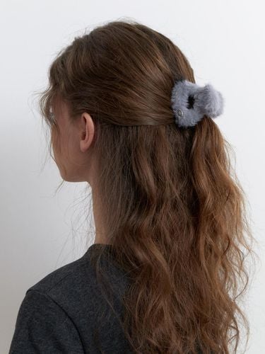 Gray fur cubic hair claw - KINDABABY - Modalova