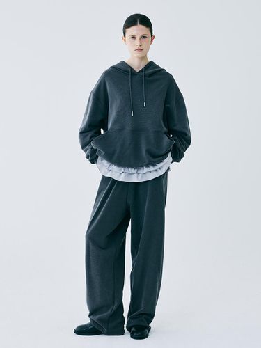 NON ESSENTIAL LOGO WASHING SWEATPANTS (CHARCOAL) - FOR HER - Modalova