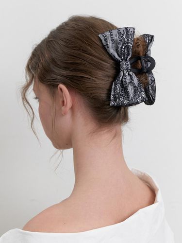 Kinda lace layered ribbon claw - KINDABABY - Modalova