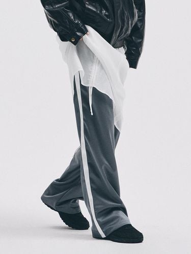 LINE WIDE TRACK PANTS (GRAY) - FOR HER - Modalova